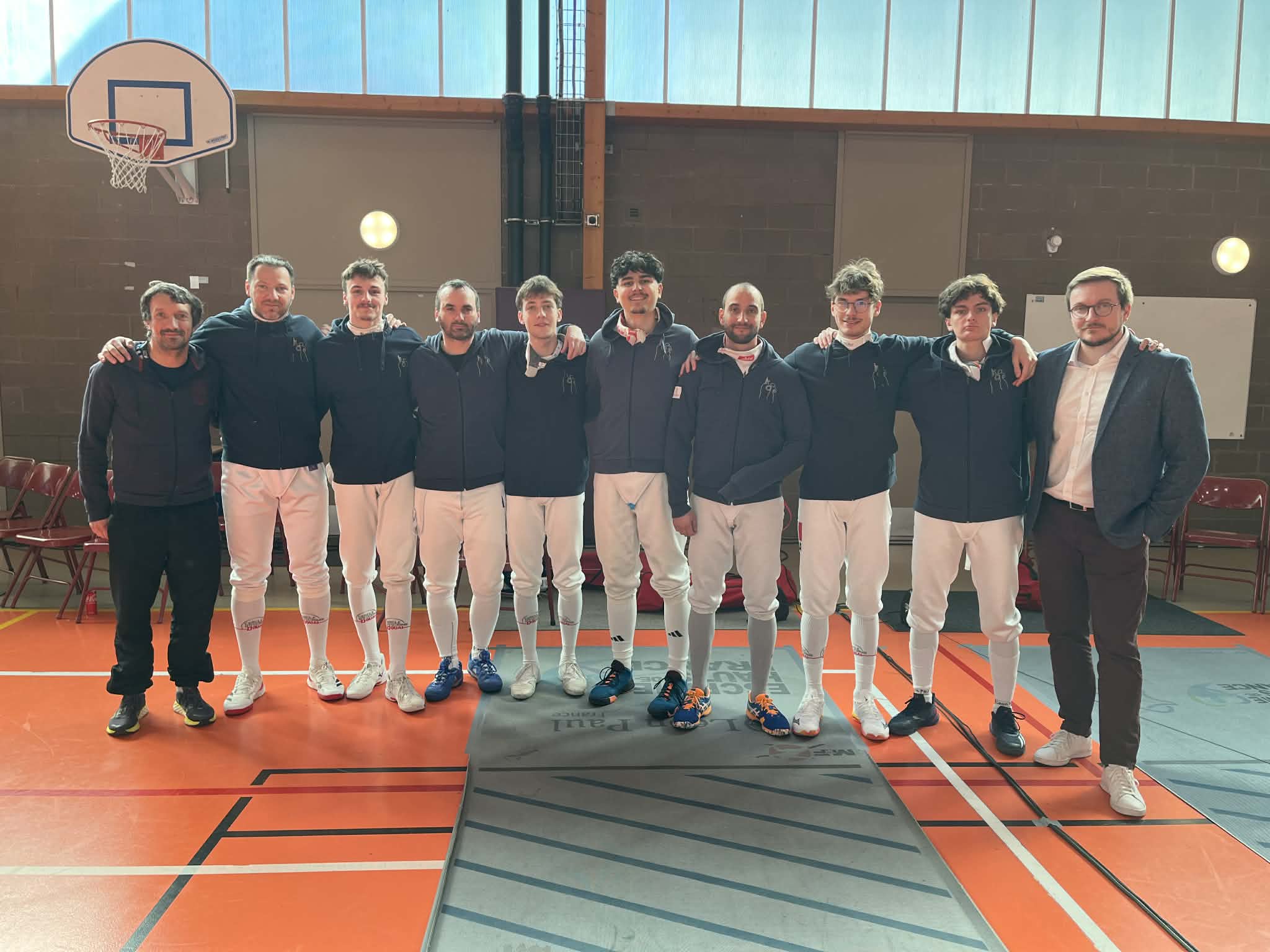 Maître Congos, Grégoire C, Antoine, Fred, Nils, Grégoire D, Thibault, Léo, Julien et François